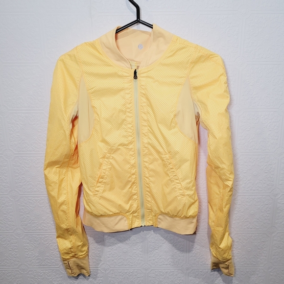 Lululemon Run: Two to make it True jacket - Picture 9 of 12